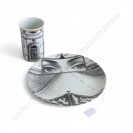 FORNASETTI PLATE & VASE 255mm (dia), 140 mm (H)