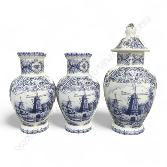3 DELFT VASES, 1 LIDDED H.300mm