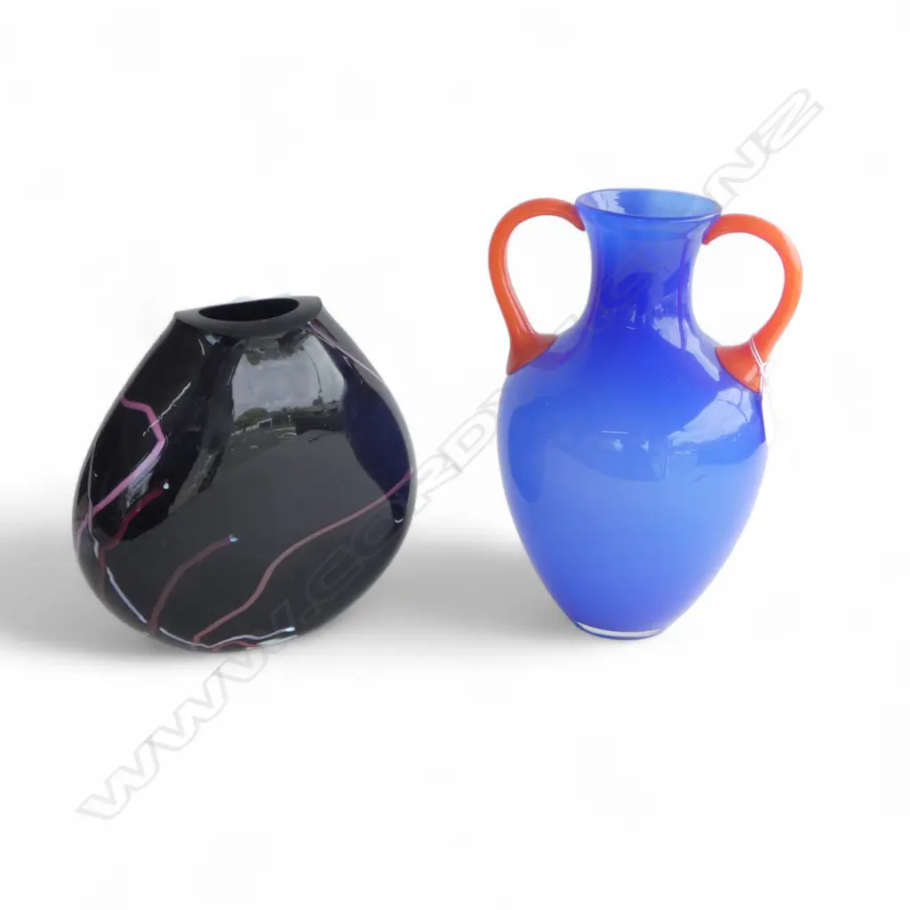 THREE PIECES OF ART GLASS - AMPHORA 310mm (h) and VASE 240M (H) SMALL ITALIAN DISH BY GABBIANI 165 mm (DIA) Image 1++