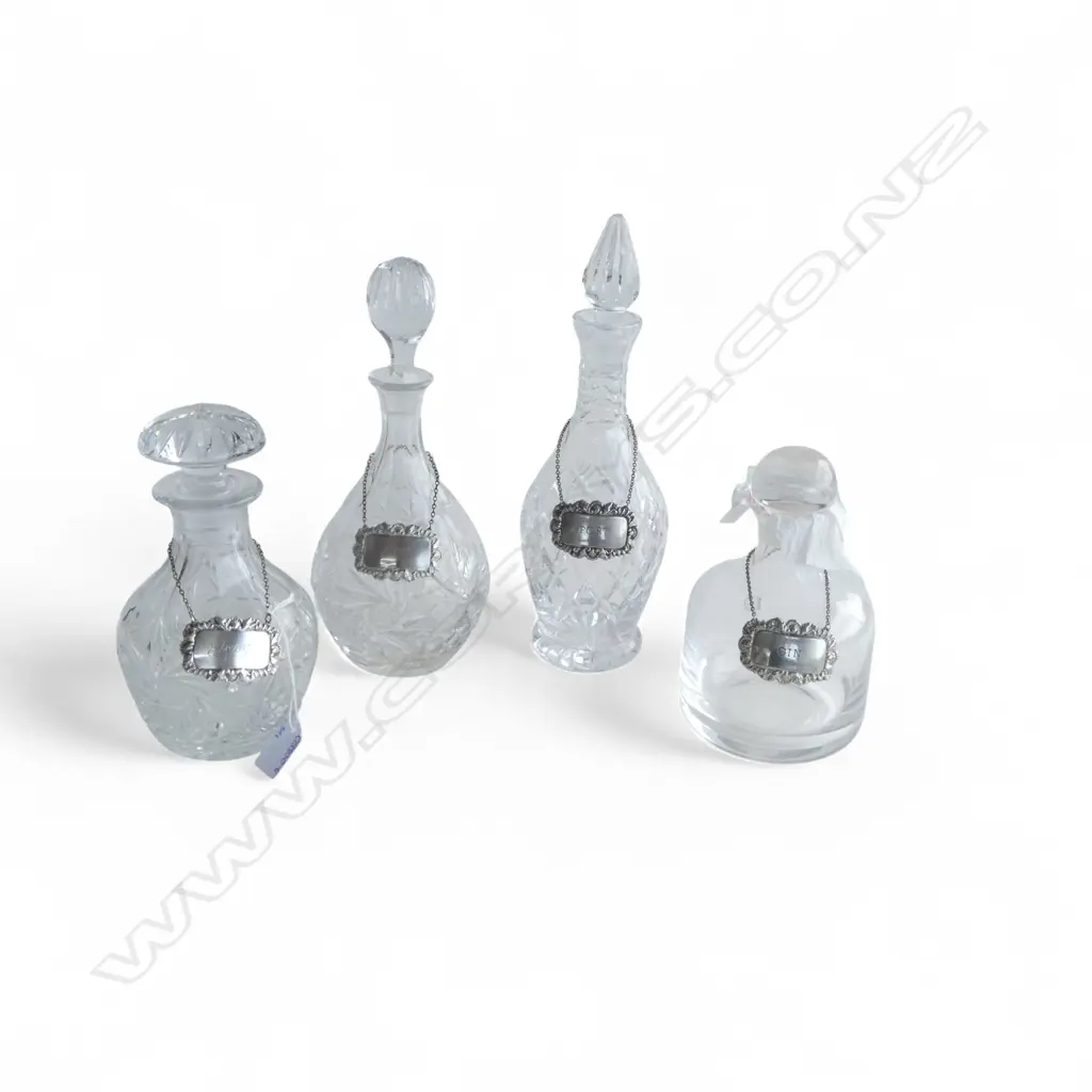 3 CRYSTAL DECANTERS H.330mm + GLASS DARTINGTON DECANTER  Image 1++