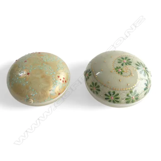 2 KEUM SUN LEE TRINKET BOXES, GOLD DETAIL