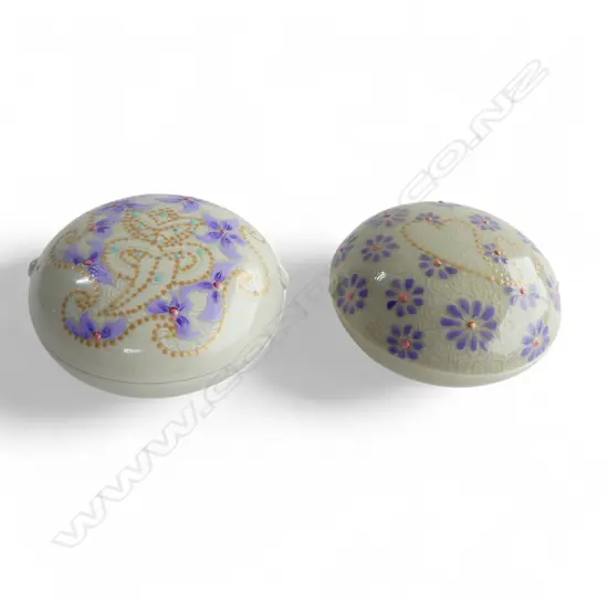 2 KEUM SUN LEE TRINKET BOXES, HEART & TIKI DETAIL  