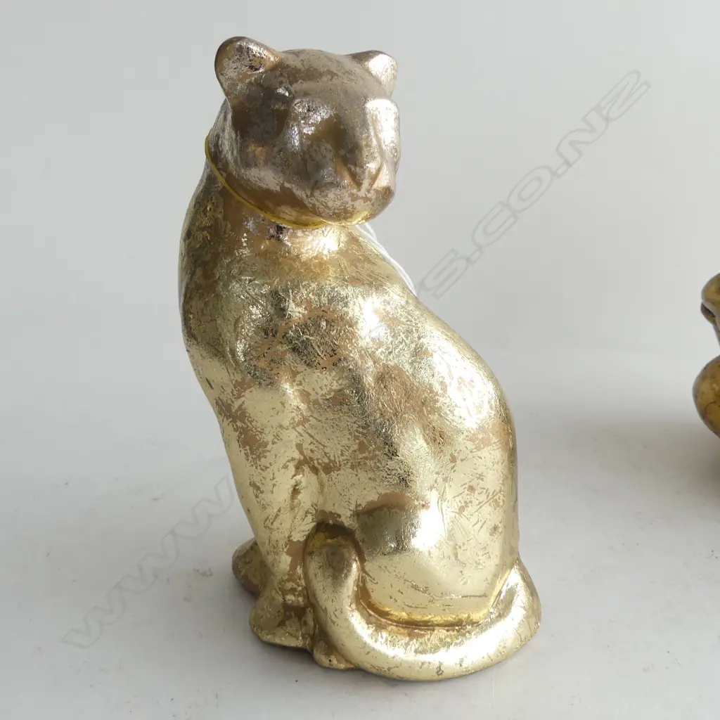 A PAIR OF GOLD PANTHERS 22mm (H)  AND A WEEPING BUDDHA FIGURINE 155mm (H) Image 1++