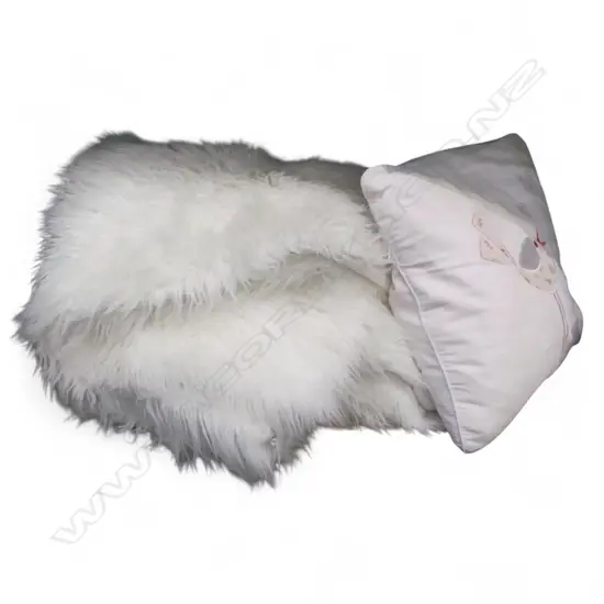 FAUX FUR THROW & BIRD CUSHION (FEATHER INNER)