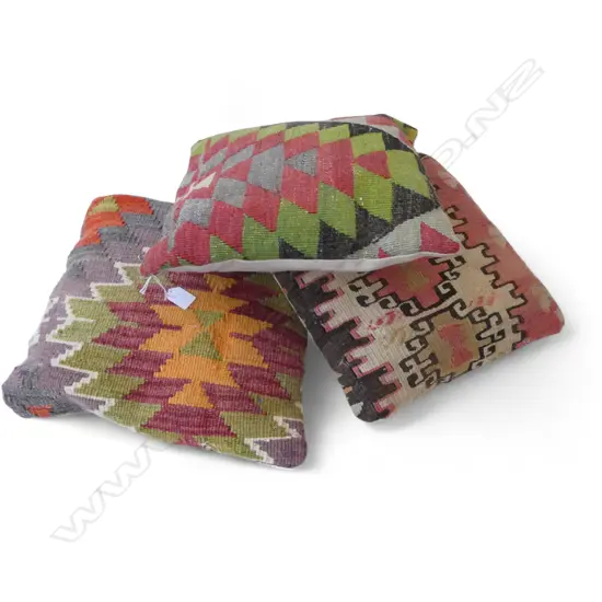 3 VINTAGE PERSIAN RUG CUSHIONS DIA310MM