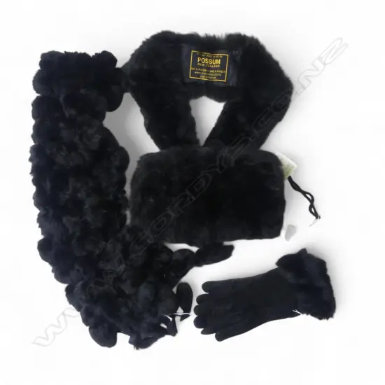 POSSEM FUR SCARF L1300MM MUFF L270 CORRAL & GLOVES