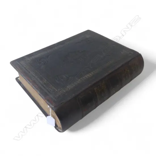 VICT HENRY & SCOTT LEATHER BOUND FAMILY BIBLE L350MM