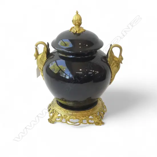 BLACK CERAMIC LIDDED URN w. GOLD PAINTED METAL TRIM H.300mm