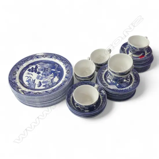 CHURCHILL B/W WILLOW DINNER SET
