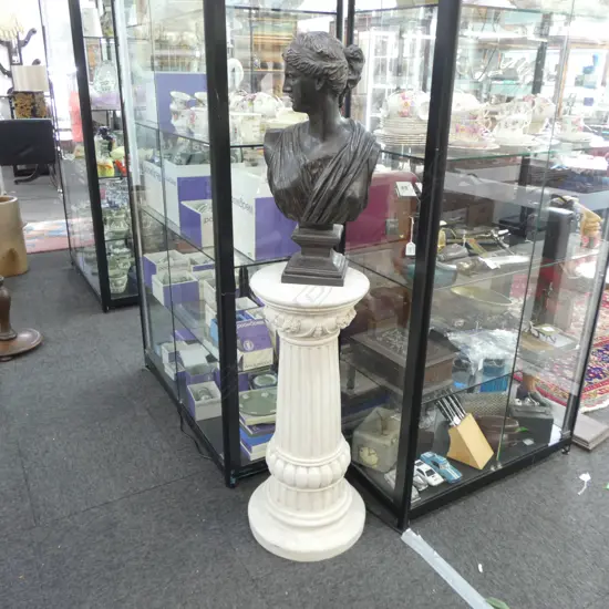 FIBERGLASS DISPLAY COLUMBE H780MM & FAUX BRONZE GREECIAN BUST H590MM