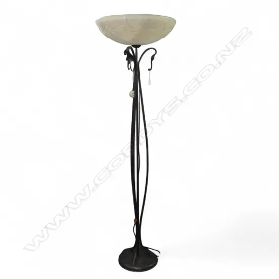 A COPPER ARTS & CRAFTS STYLE STANDARD LAMP 1800 mm (H) WIDE GLASS SHADE 540 (d) MM
