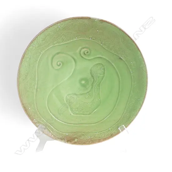 KEUM SUN LEE DISH, PALE GREEN, KORU & ORGANIC DESIGNS, Dia.400mm