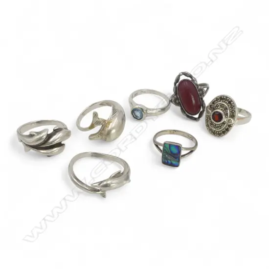 7 SILVER RINGS, 26gm