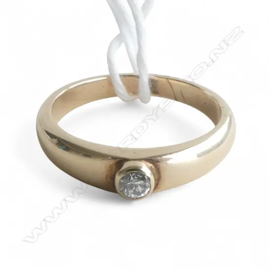 9ct Y/GOLD DIAMOND SOLITAIRE RING 3.08gms SIZE K