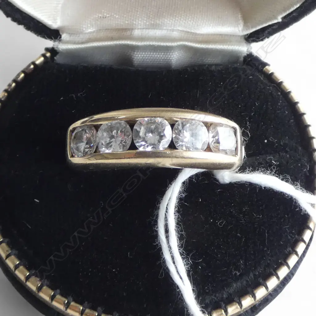 9CT Y/GOLD GENTS 5x CZ DRESS RING 6.8gms SIZE V1/2 Image 1++