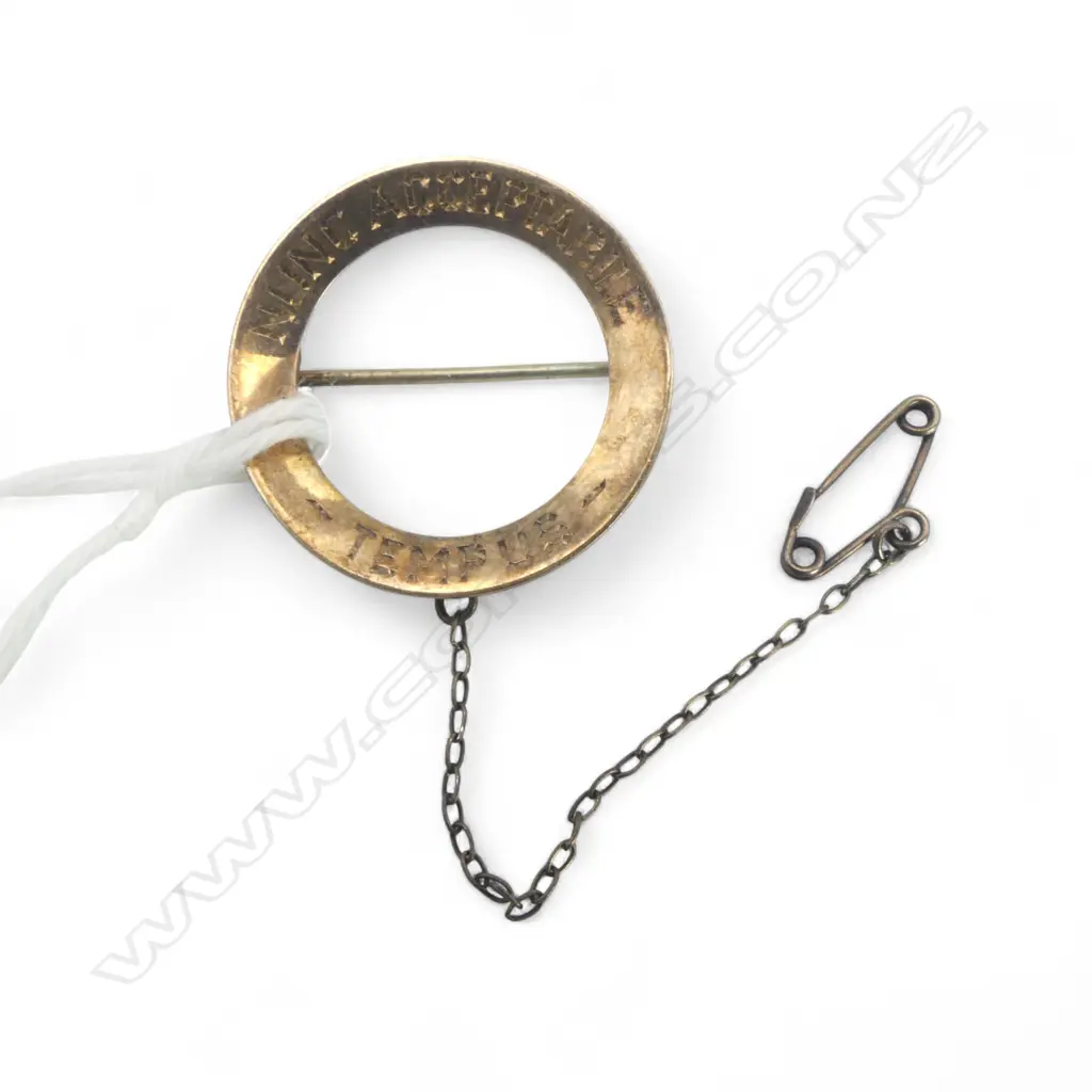 9CT WOODFORD HOUSE SCHOOL BADGE 'NUNC ACCEPTIBILE TEMPUS' 2.3gms Image 1++