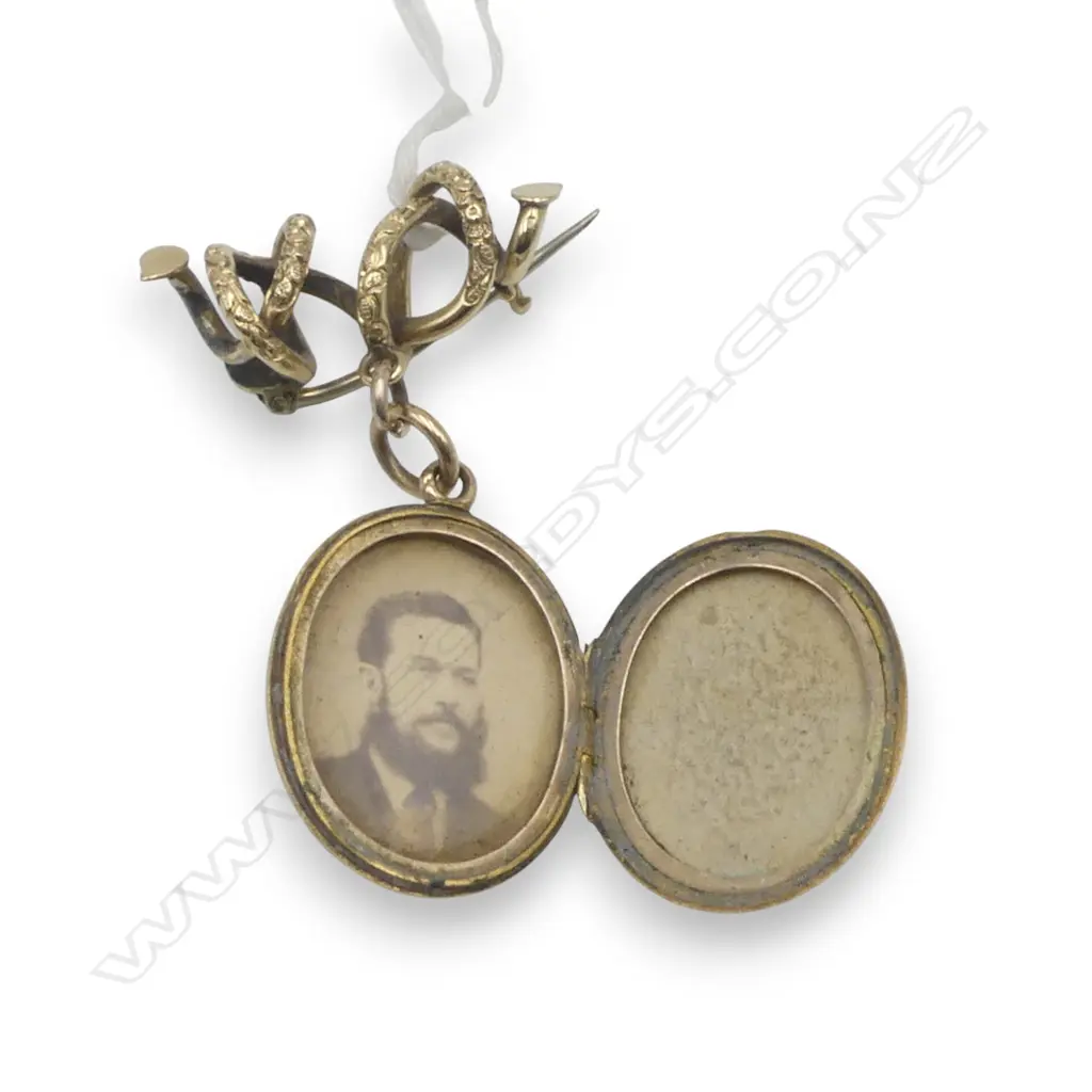 **RTV** 14ct GOLD suspended LOCKET BROOCH 8gms Image 1++