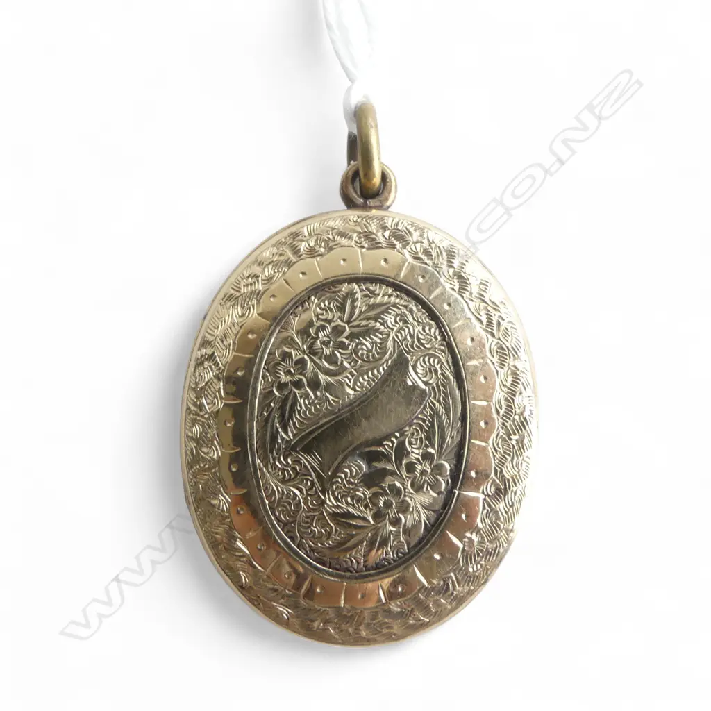 OLD GILT SILVER ENGRAVED MOURNING LOCKET  Image 1++