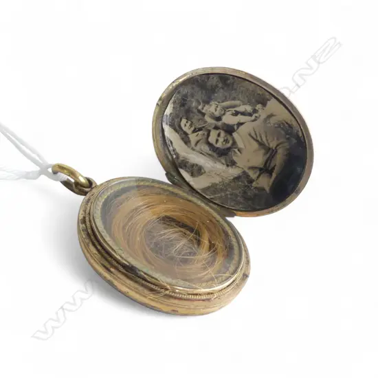 OLD GILT SILVER ENGRAVED MOURNING LOCKET 