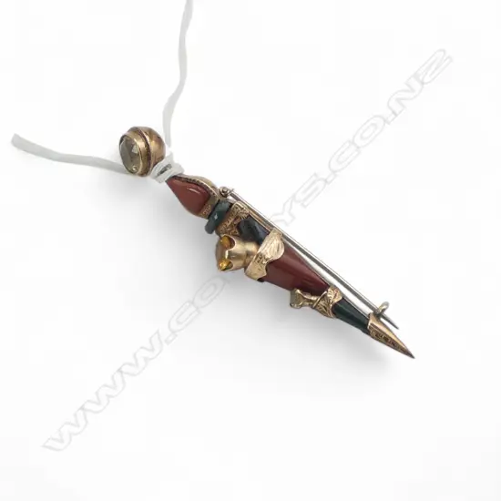 c.1900 9ct gold agate bloodstone and gemstone set Scottish dirk brooch