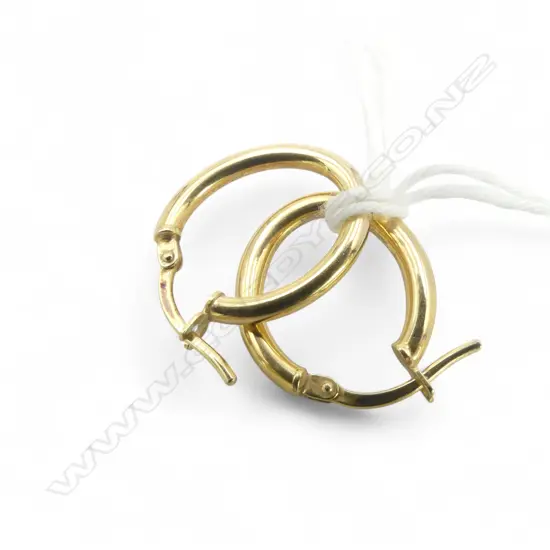 9ct GOLD ITALIAN OVAL HOOP EARRINGS 0.8gms