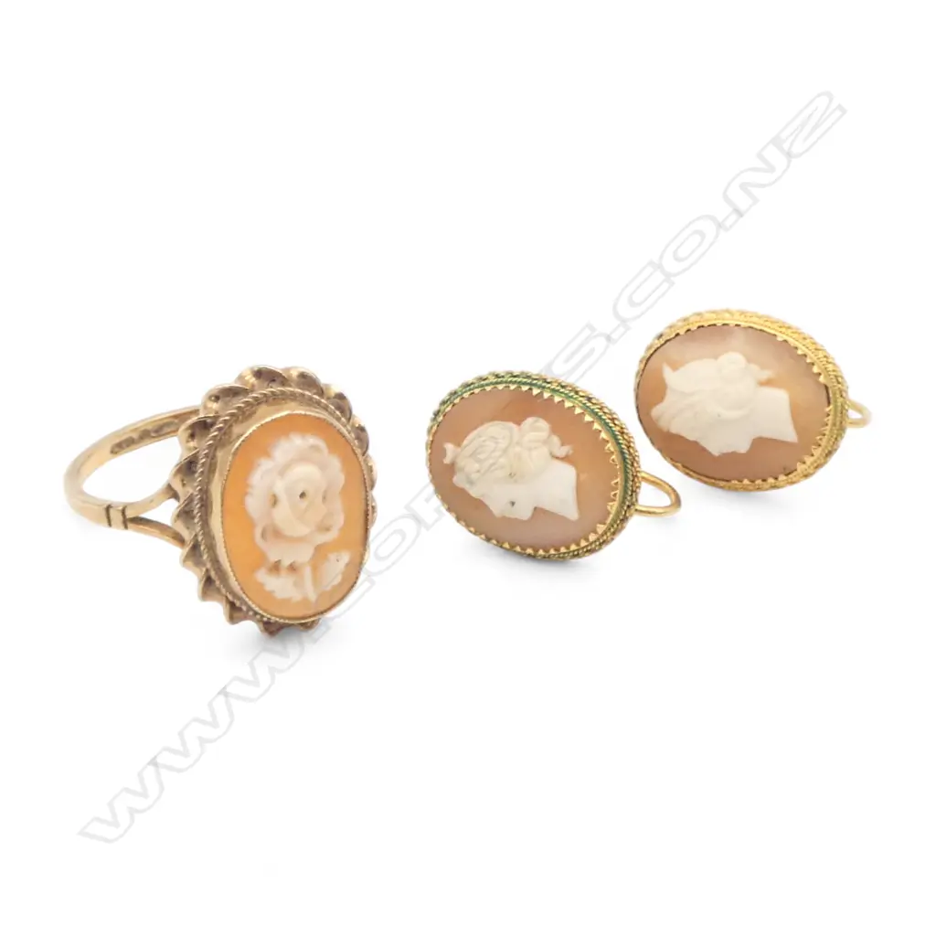 9ct GOLD & CAMEO carved RING + PR EARRINGS 7gms screw fittings Image 1++
