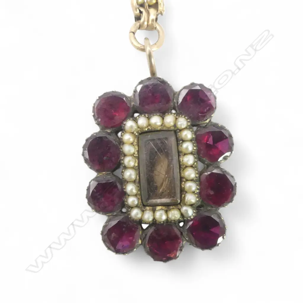9ct GOLD MUFF CHAIN (FAULT) 20+gms w. 9ct GOLD, GARNET & SEED PEARL MOURNING PENDANT 24.28gms total Image 1++