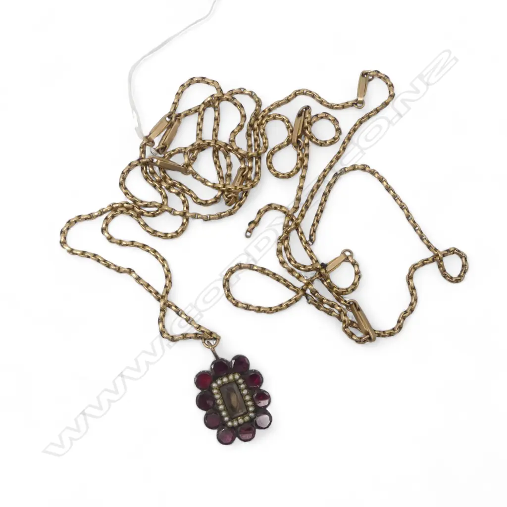 9ct GOLD MUFF CHAIN (FAULT) 20+gms w. 9ct GOLD, GARNET & SEED PEARL MOURNING PENDANT 24.28gms total Image 1++
