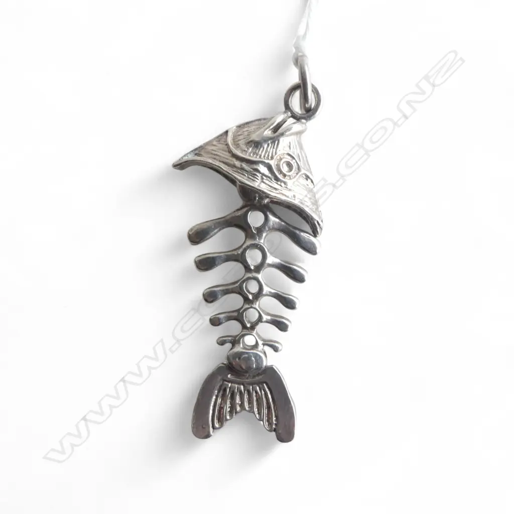 STG SILVER FISH PENDANT, EX PETER MINTURN WORKSHOP L.55mm, 8gms Image 1++