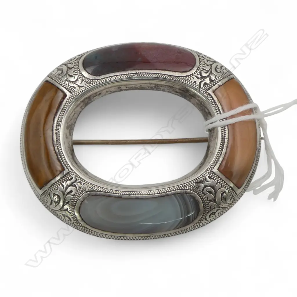 Vintage stg silver oval ring coloured agate stone set Scottish brooch Image 1++