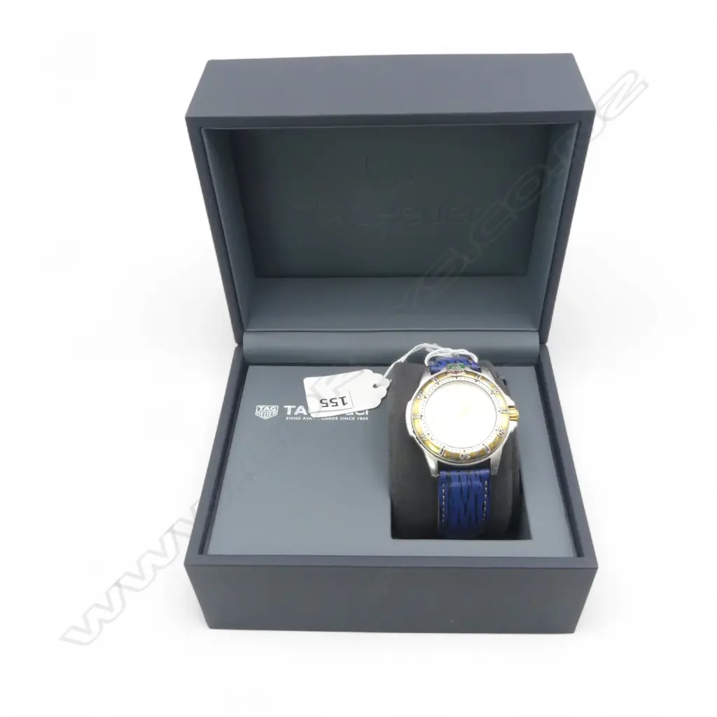 RTV   TAG HEUER SWISS 4000 SERIES WRISTWATCH, PROFESSIONAL 200M, BI-TONE, w NEW ORIG BLUE 'SHARK SKIN' STRAP Image 1++