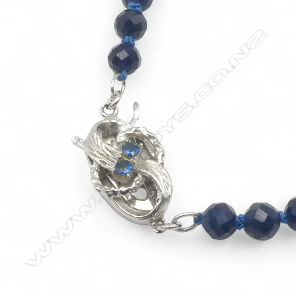  SAPPHIRE NECKLACE W. STG SILVER CLASP. L.440mm Image 1++
