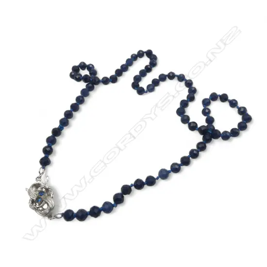  SAPPHIRE NECKLACE W. STG SILVER CLASP. L.440mm