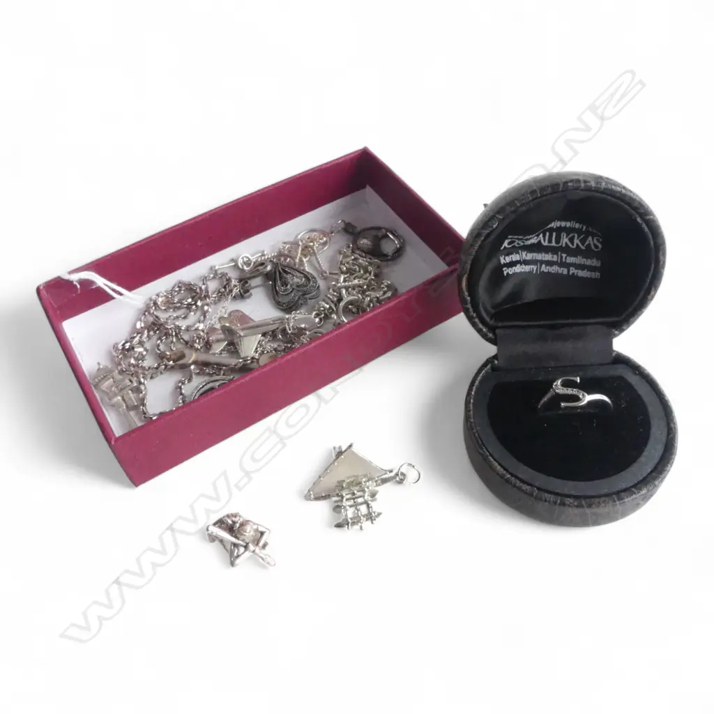 STG SIL CHARMS + CHAINS + RING ETC; TW 57.7G Image 1++