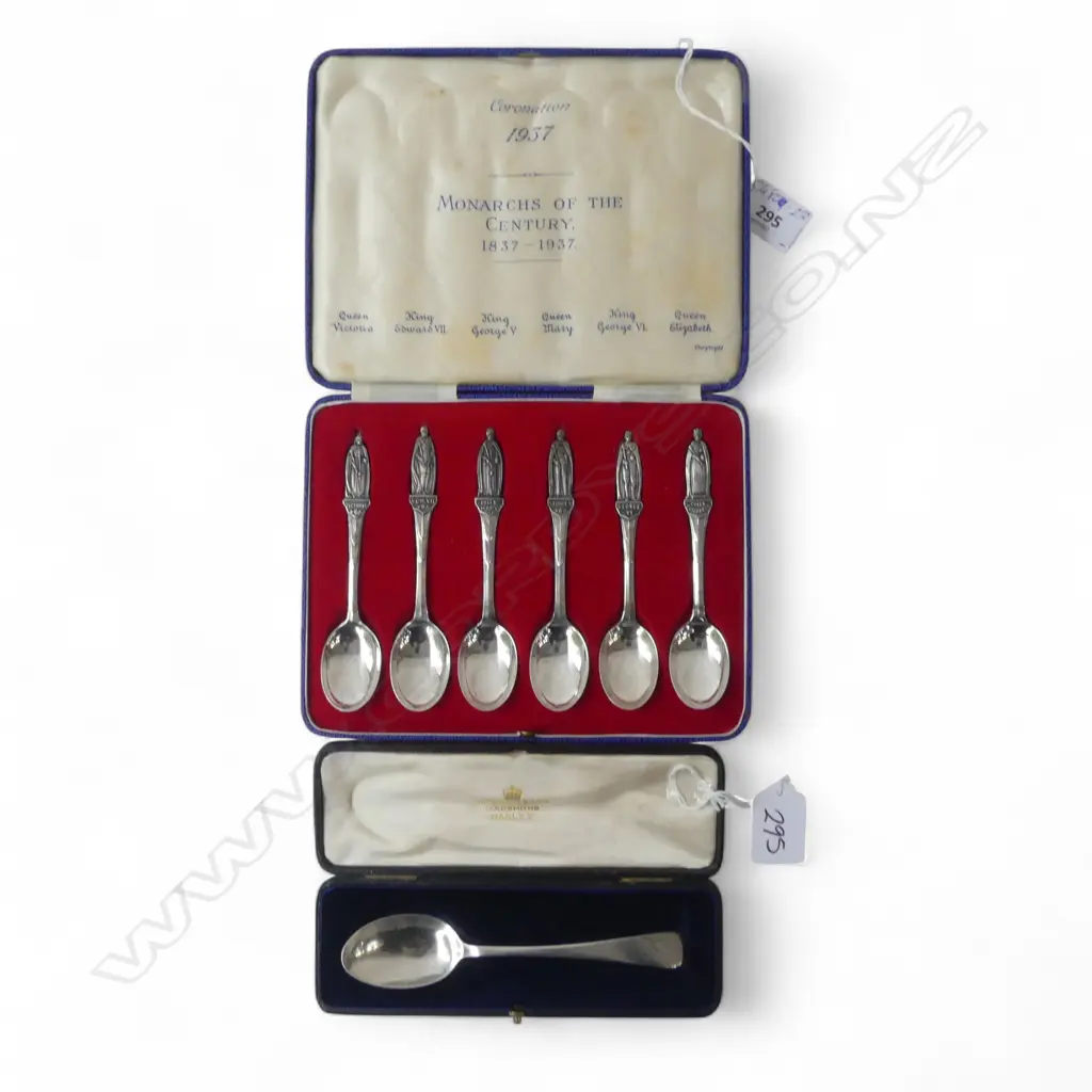 **RTV** BOXED 'MONARCH OF THE CENTURY' SPOONS, TOTAL WEIGHT 110gms + BOXED SPOON 26gms Image 1++