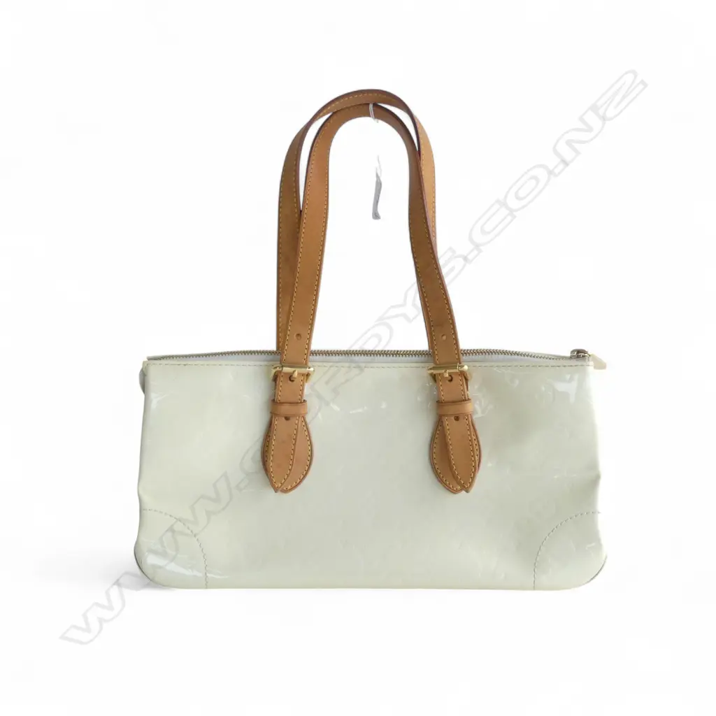 LOUIS VUITTON MONOGRAM VERNIS ROSEWOOD AVENUE SHOULDER BAG. Used. With dust cover bag Image 1++