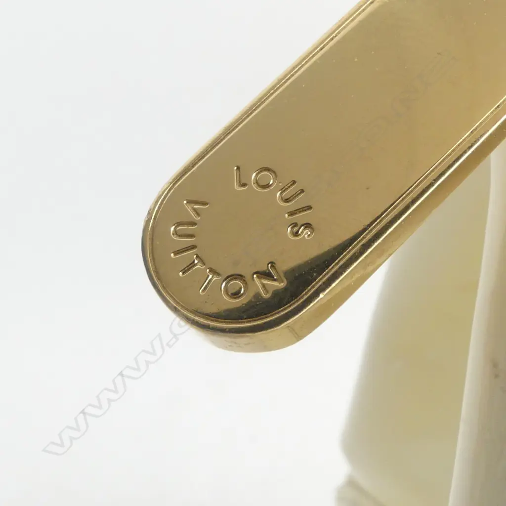 LOUIS VUITTON MONOGRAM VERNIS ROSEWOOD AVENUE SHOULDER BAG. Used. With dust cover bag Image 1++