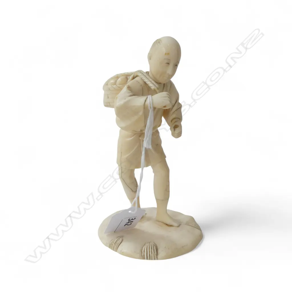 CARVED IVORY JAPANESE FIGURE signature to base H.135mm faults Image 1++