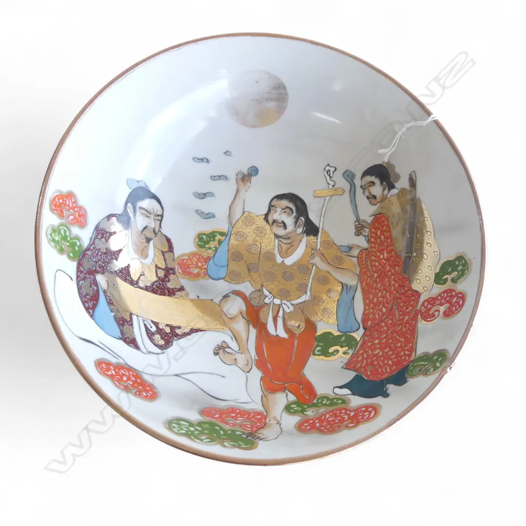 VINTAGE JAPANESE KUTANI FIGURAL PAINTED BOWL DIA 230MM Image 1++