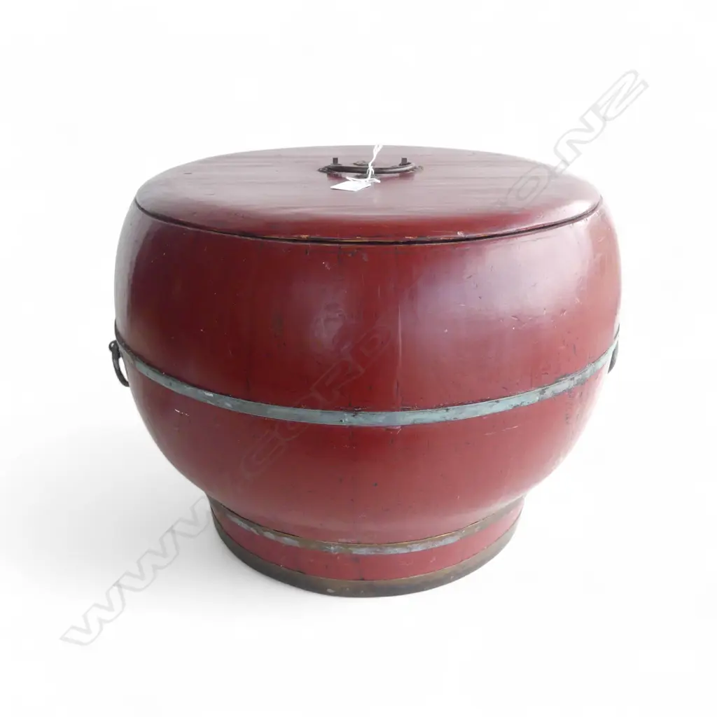 LG ORIENTAL RED LACQUER LIDDED CONTAINER, 500mm dia H.360mm Image 1++