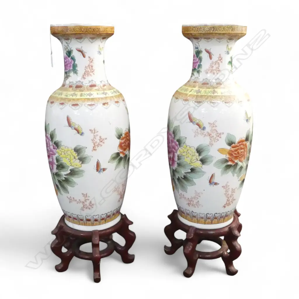 PR CHINESE VASES ON STANDS H.765mm Image 1++