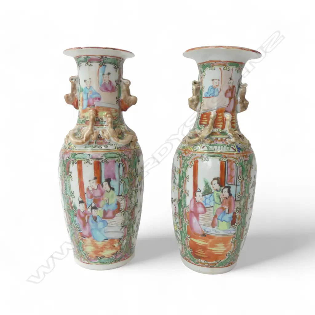 PR CHINESE FAMILLE ROSE VASES H.255mm both w. rim chips Image 1++