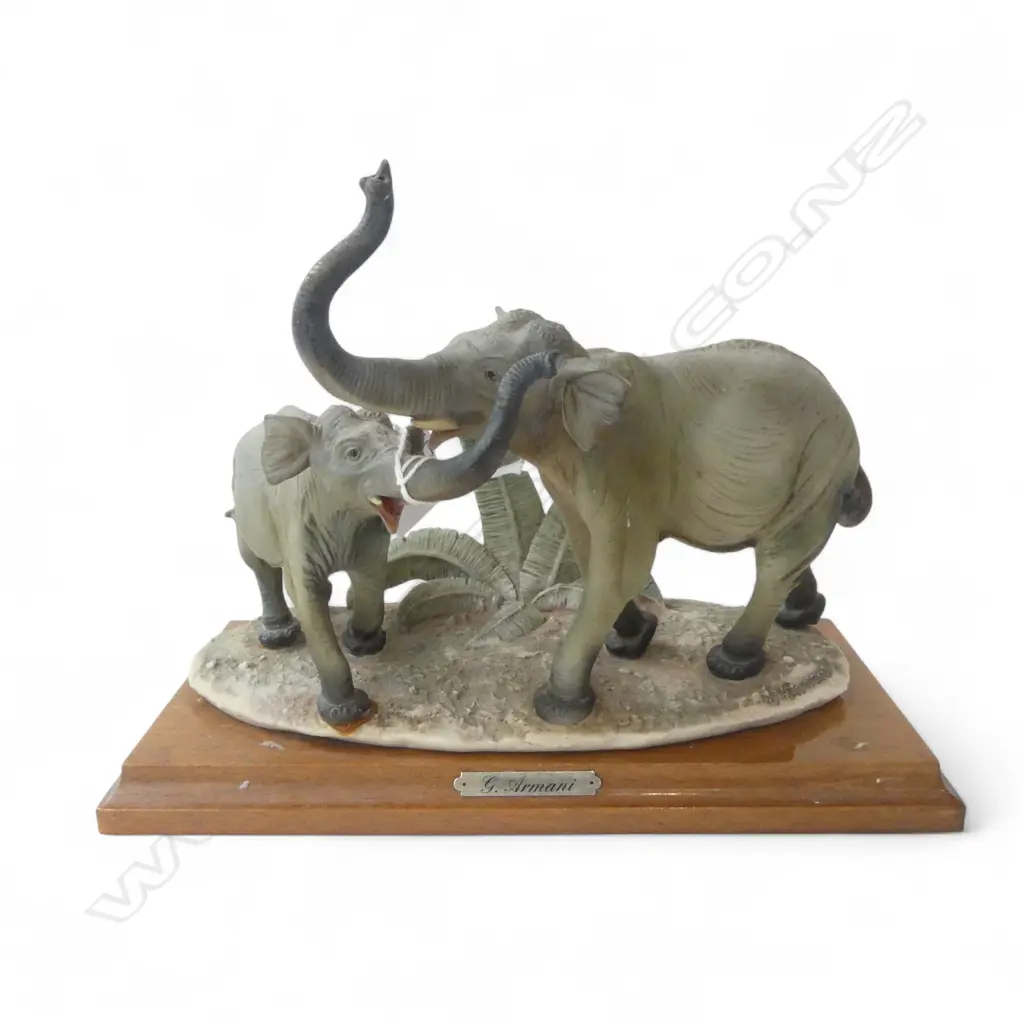 CAPIDEMONTE G ARMARNI DOUBLE ELEPHANT ORN ON WOOD STAND L260 H200MM Image 1++