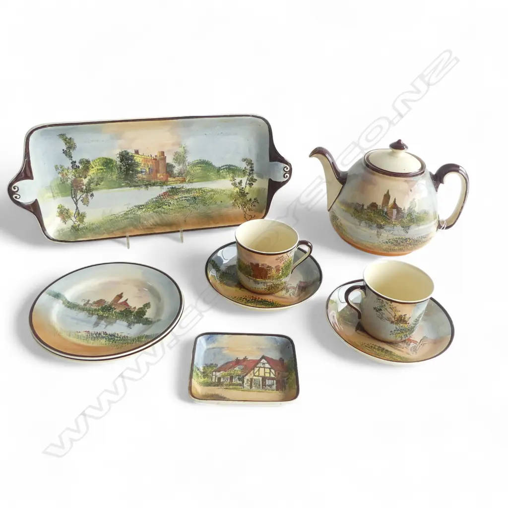 ROYAL DOULTON 'SHAKESPEARE'S COUNTRY'; TEAPOT, 2 TRIOS, 2 DISHES W.350mm Image 1++