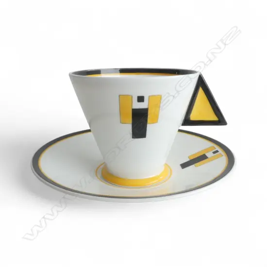 SHELLEY ART DECO MODE FORM CUP & SAUCER