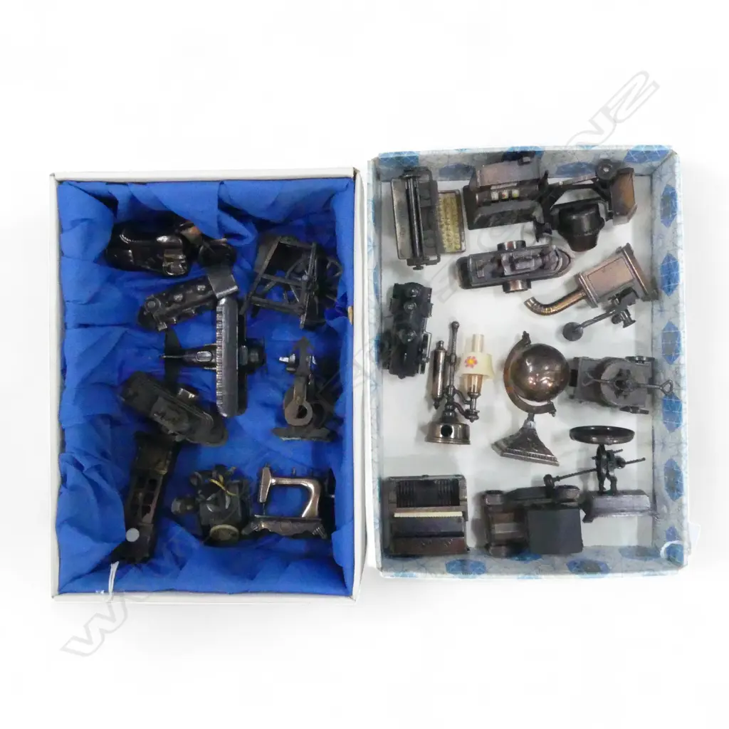 COLLECTION OF 21 CAST METAL PENCIL SHARPNERS H70 AVERAGE Image 1++