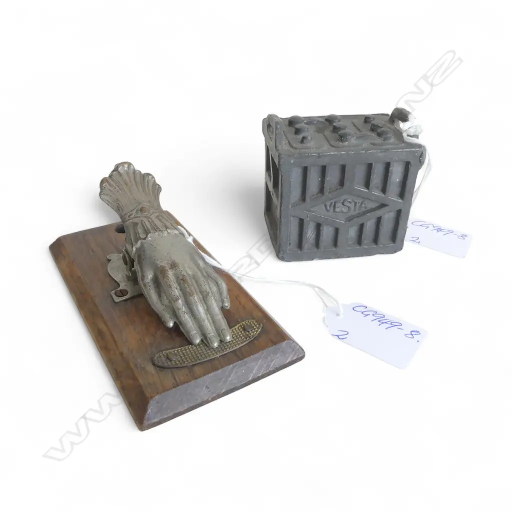 OLD 'VESTA' LEAD MODEL BATTERY + OLD HAND PAPER CLIP Image 1++