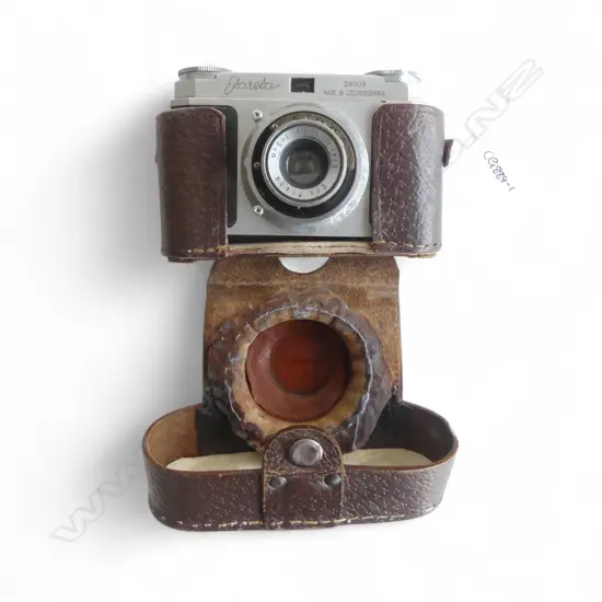 VINTAGE CZECH CAMERA IN LEATHER CASE