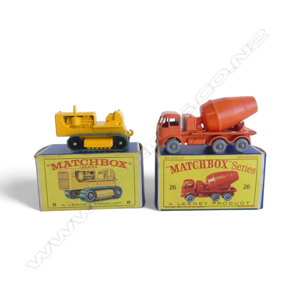 2 BOXED MATCHBOX SERIES MODELS in their original boxes; #26 CEMENT LORRY + #8 CATERPILLAR TRACTOR Image 1++