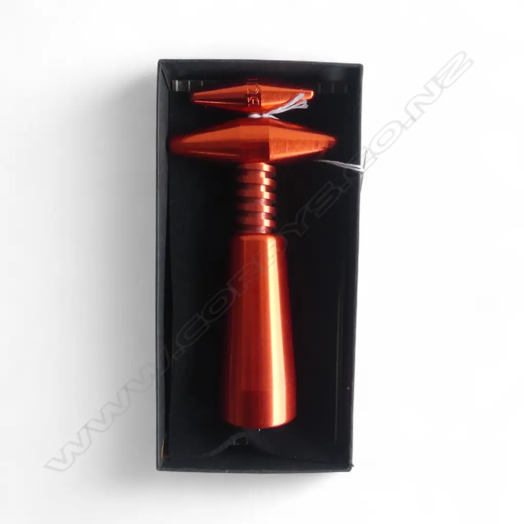 VINTAGE 'THE VALEZINA' RED ANODISED 'BUTTERFLY CORKSCREW' in ORIGINAL BOX Image 1++